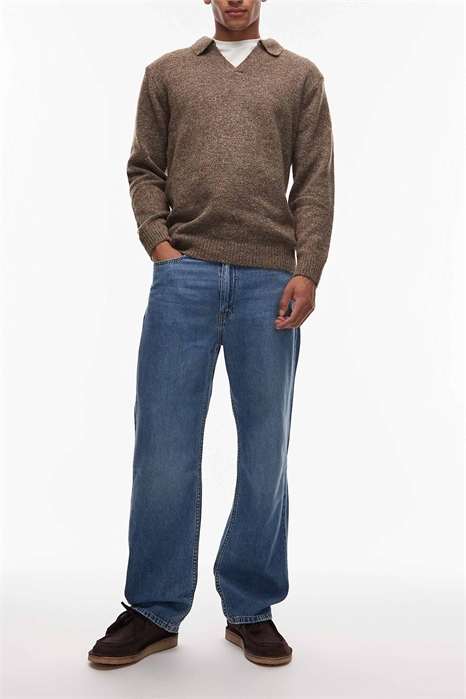 565 — свободные прямые джинсы из легкой ткани артикул 137848761