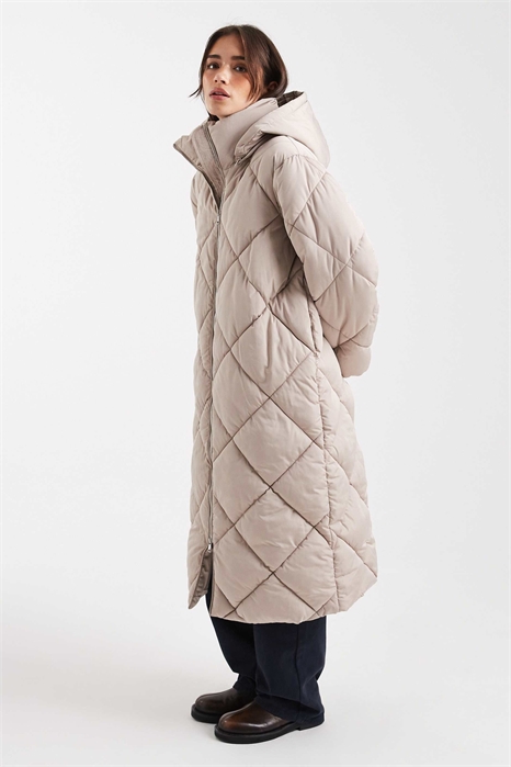Стеганое пальто-пуховик макси с капюшоном артикул 143262058