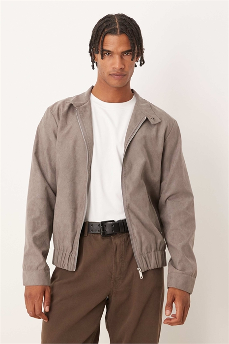 Бомбер из искусственной замши артикул 150439353