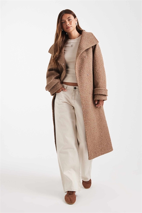 Уютное длинное пальто для торжественных случаев артикул 143358041