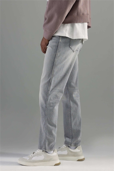 Джинсы зауженного кроя артикул 153173382