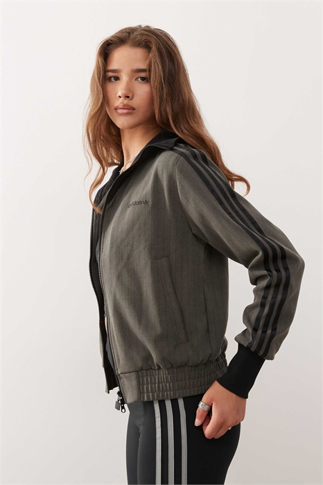 Куртка спортивного костюма с индивидуальным кроем артикул 150186246