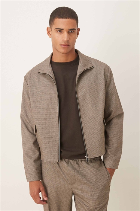 Стильная куртка-блузон с воротником-воронкой на молнии co-ord артикул 143439127