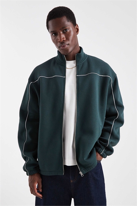 Свободная спортивная куртка с окантовкой темно-зеленого цвета артикул 153528434