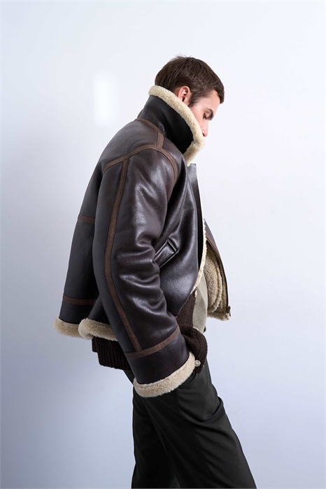 Куртка из искусственной овчины коричневого цвета артикул 142682061