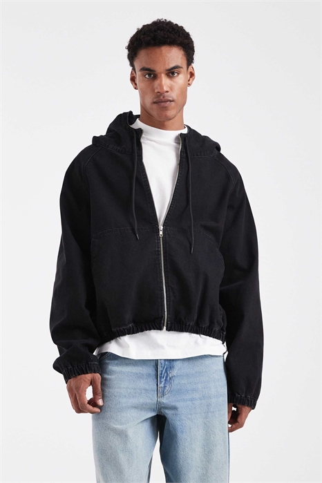 Джинсовая куртка с капюшоном артикул 152865586