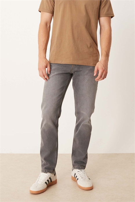 Джинсы зауженного кроя артикул 149105715