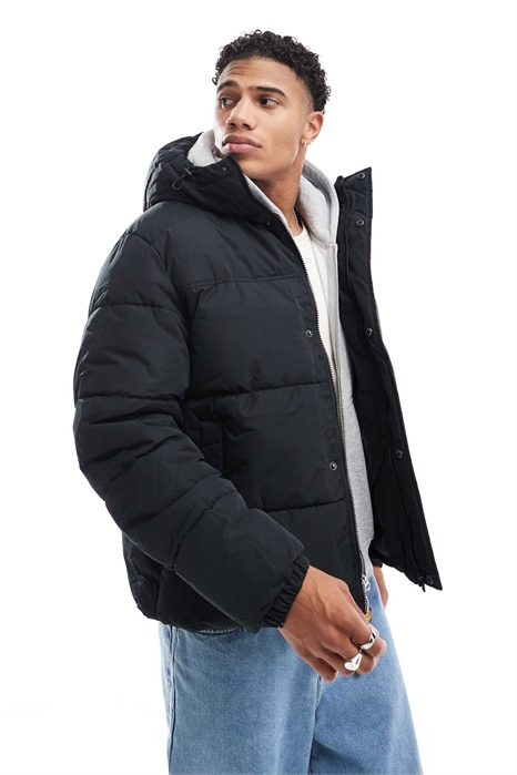 Короткая пуховик артикул 135376745