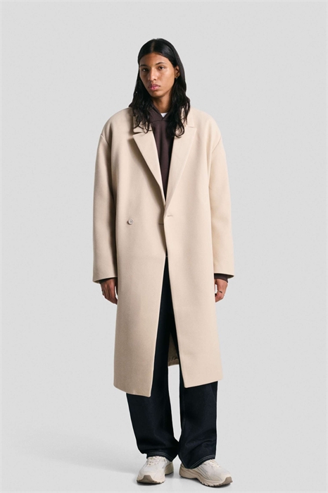 Двубортное пальто из шерстяной ткани артикул 152471456