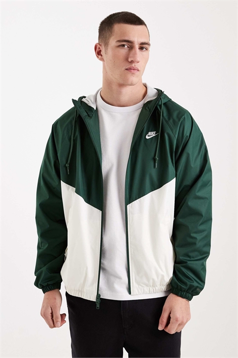 Спортивная куртка Windrunner артикул 149959983