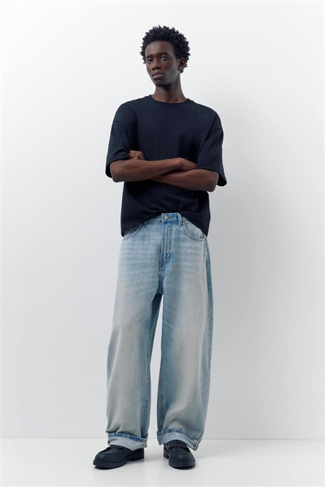 Джинсы свободного кроя с завышенной талией артикул 156153156