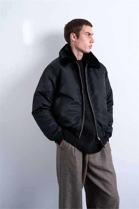 Куртка-бомбер с воротником из искусственного меха артикул 147765534