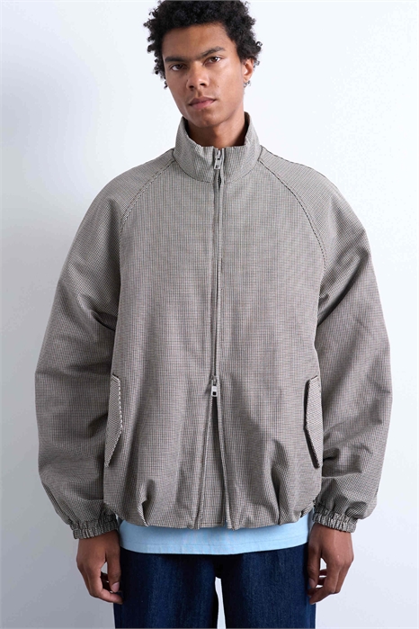 Спортивная куртка с воротником-воронкой артикул 149278287