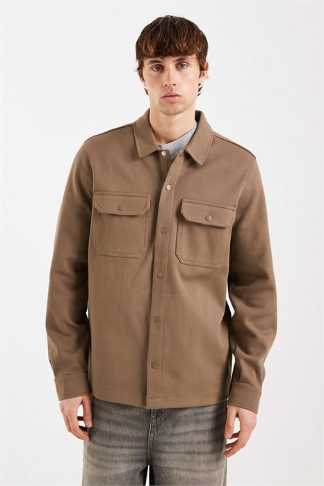 Жакет-рубашка с карманами спереди артикул 154867571