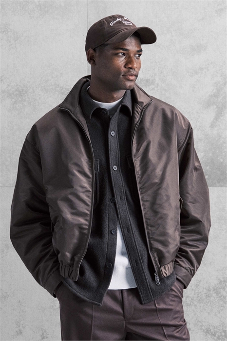 Бомбер свободного кроя с воротником-воронкой артикул 149965924