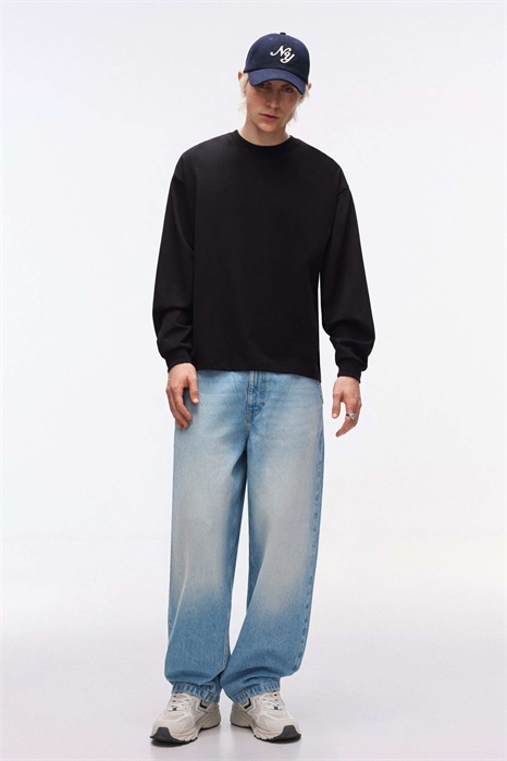 Джинсы в стиле скейтбордистов артикул 150723667