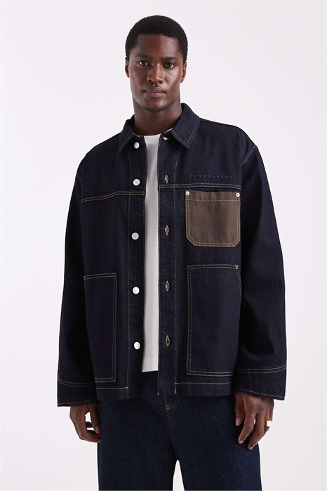 Джинсовая куртка с асимметричным кроем и оригинальными карманами артикул 151338324