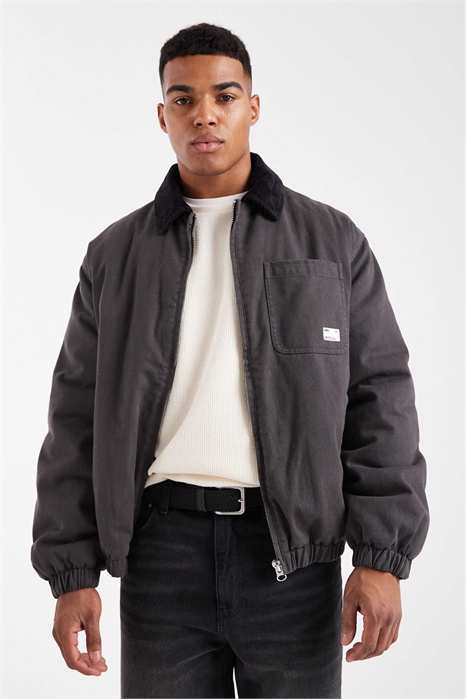 Куртка-бомбер с вышивкой артикул 148522168