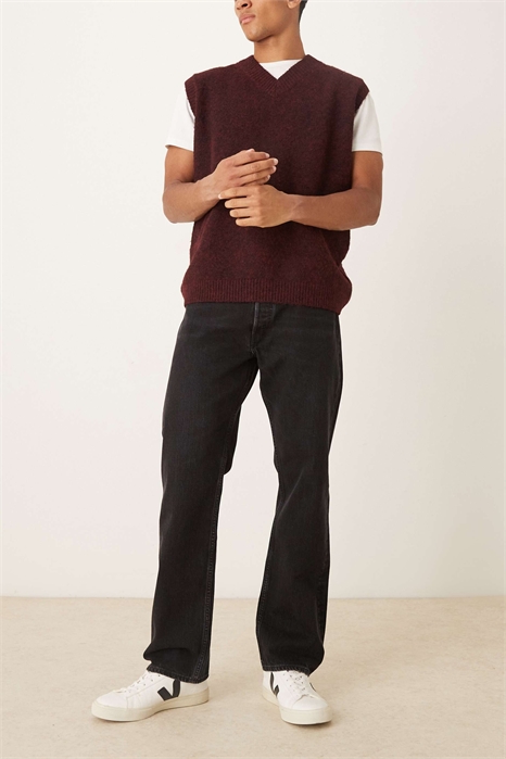 Джинсы Cliff с классическим прямым кроем артикул 153022371