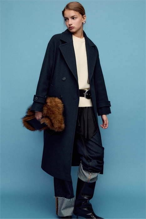 Длинное пальто оверсайз с мягкой текстурой артикул 154880610