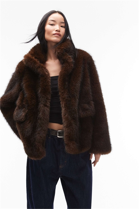 Куртка из искусственного меха с карманами спереди артикул 153665276