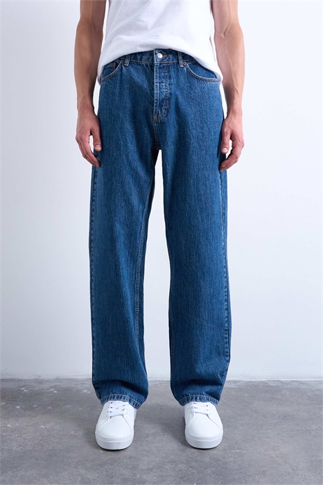 Джинсы свободного кроя из плотной ткани артикул 147760479