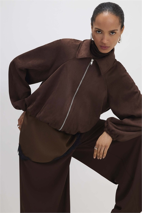 Бомбер с воротником из искусственной замши артикул 155040467