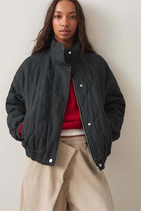 Куртка с вышивкой в виде косой вязки артикул 155702461