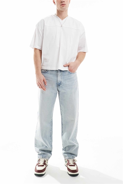 568 — джинсы свободного кроя прямого покроя артикул 137848435