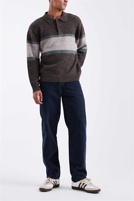 568 — джинсы свободного кроя прямого покроя артикул 142088933