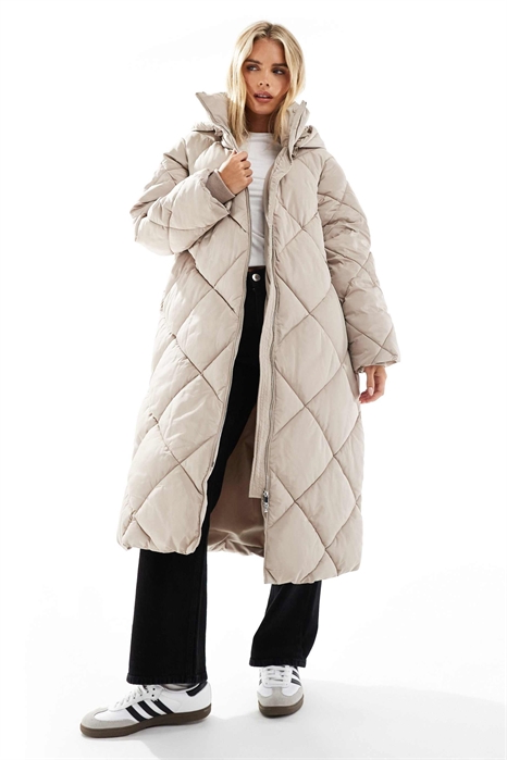 Стеганое пальто-пуховик макси с капюшоном артикул 143262059