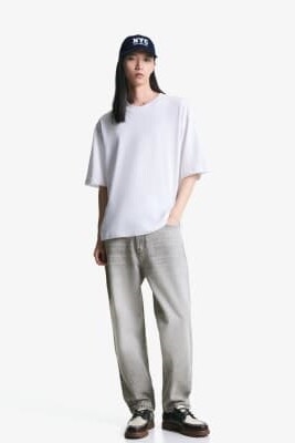 Джинсы свободного кроя с зауженными штанинами артикул 150698984