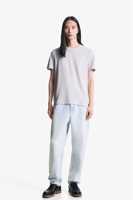 Джинсы свободного кроя с зауженными штанинами артикул 150678362