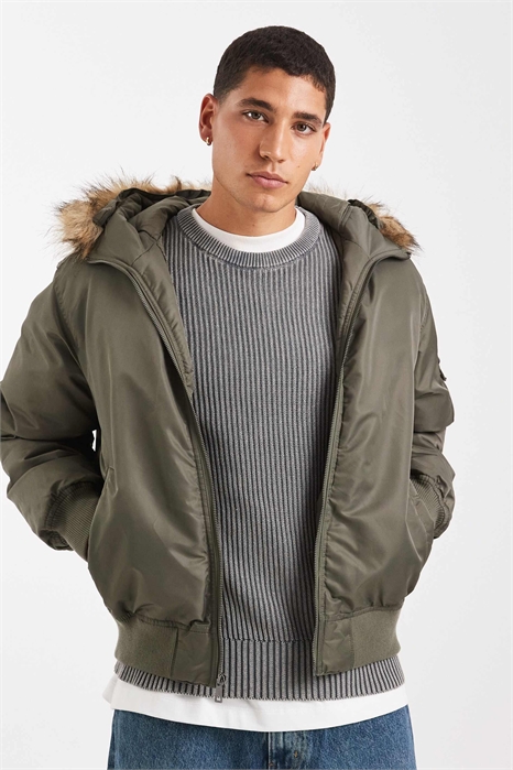 Тёплая военная меховая куртка с капюшоном артикул 153282085