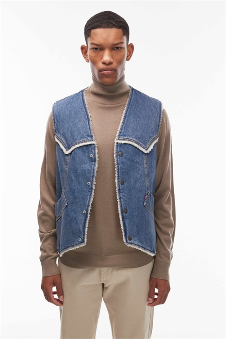 Джинсовый жилет в западном стиле с подкладкой из шерпы артикул 142116374