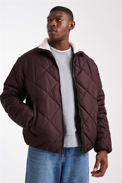 Короткая куртка с подкладкой и воротником из борж артикул 149278241