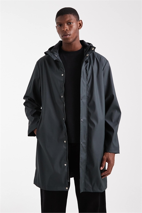 Парка с капюшоном из прорезиненной ткани артикул 150362977