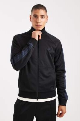 Спортивная куртка с сетчатыми вставками артикул 151968494