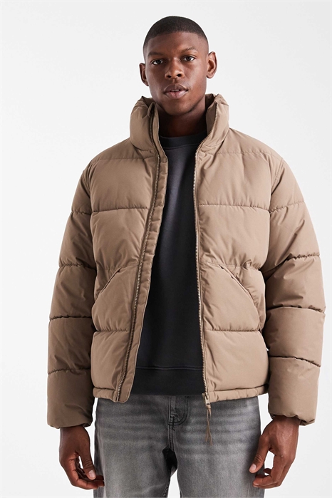 Пуховик свободного кроя артикул 151105086