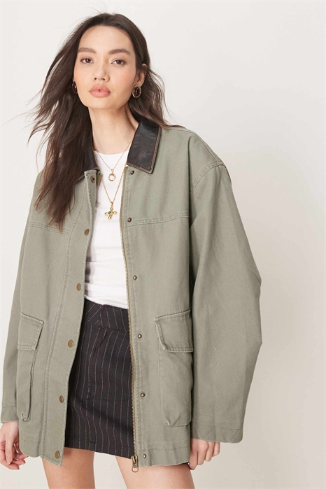 Куртка свободного кроя с эффектом вымытости и воротником под кожу артикул 139796249