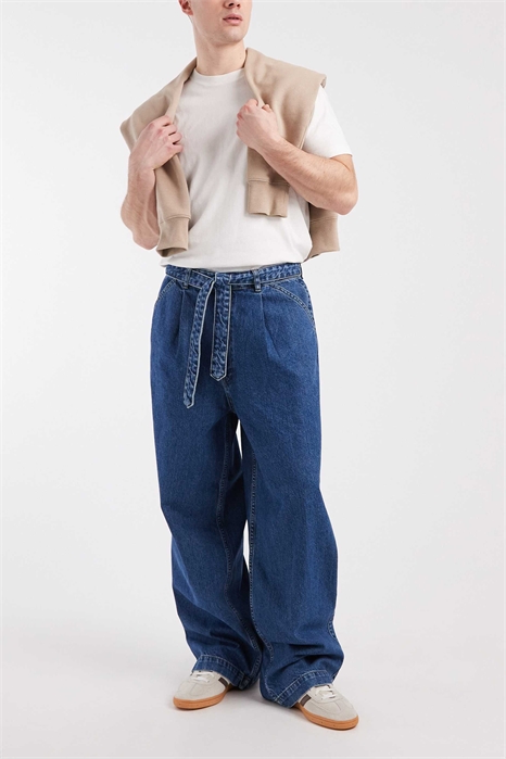 Джинсы с широкими брючинами артикул 153578234