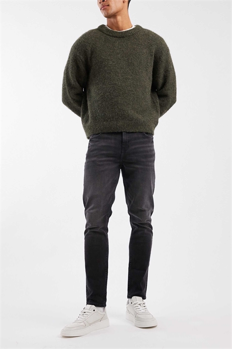 Джинсы с зауженным кроем артикул 149589308