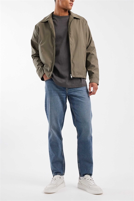 Джинсы зауженного кроя артикул 150871243