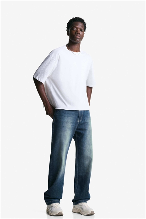 Джинсы свободного кроя с прямыми брючинами артикул 151634432