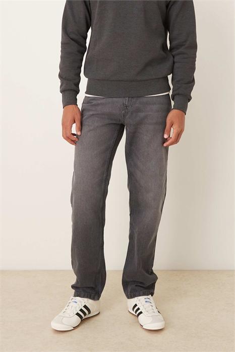 Джинсы прямого кроя с интенсивной серой оттенок артикул 151309151