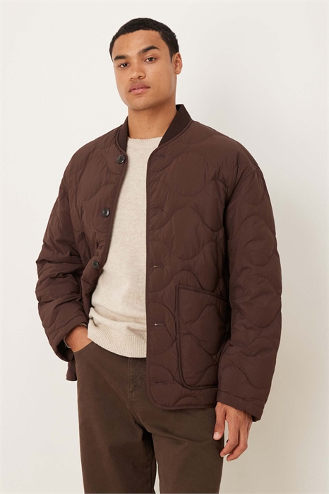 Стеганая куртка с воротником из ребристой ткани артикул 150391925