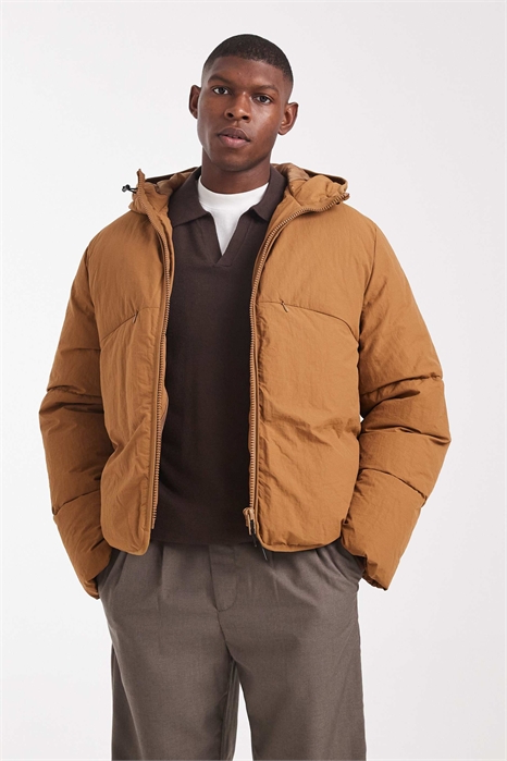 Пуховик с декоративными швами артикул 148003420