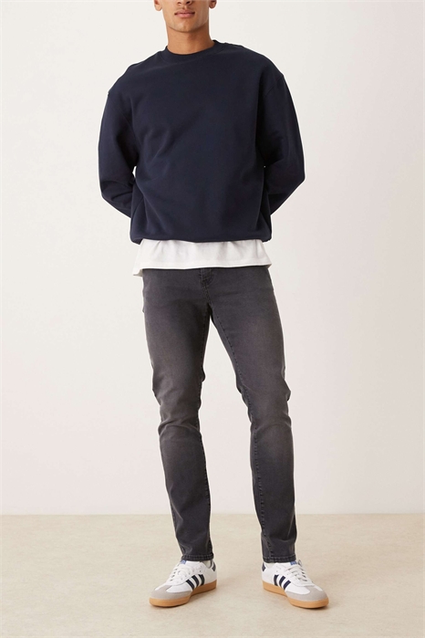 Узкие джинсы артикул 150347551