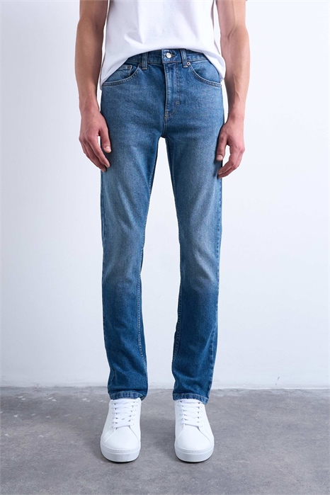 Джинсы-скинни из эластичного материала артикул 147760671