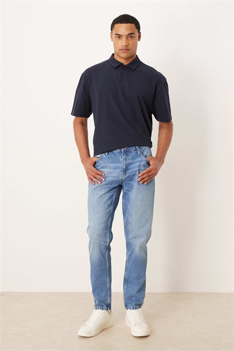 Джинсы зауженного кроя артикул 149105944